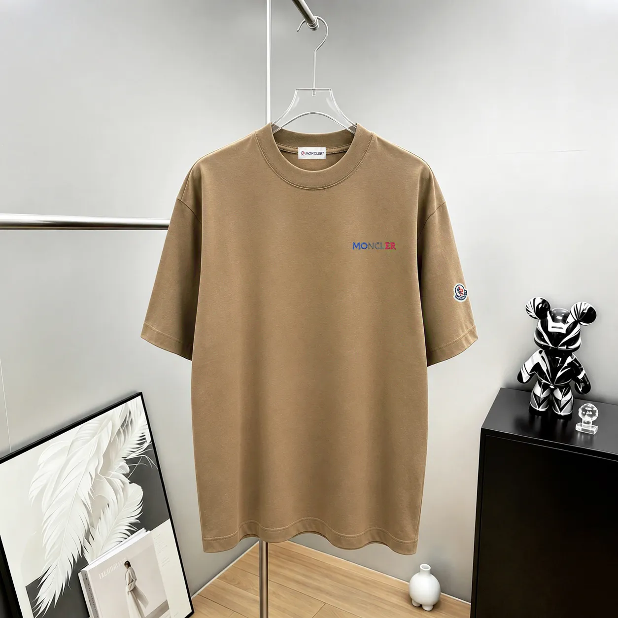 moncle～ 《 》7a tee ， Same Style ， : Black White Coffee Brown Size：S（90-130 ） M（125-150 ） L（135-165 ） XL（160-190 ） XXL（185-220 ）